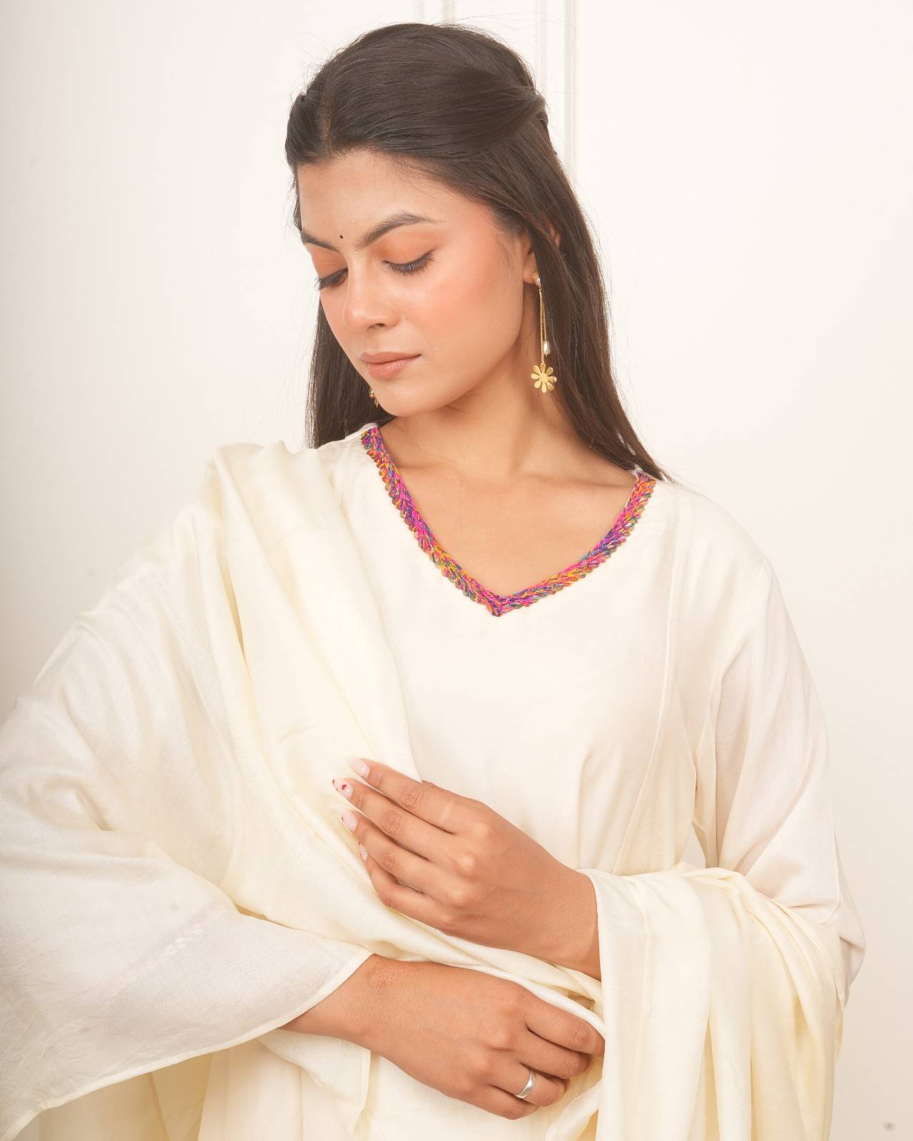 WHITE KALI KURTA SET WITH FIDA DUPATTA