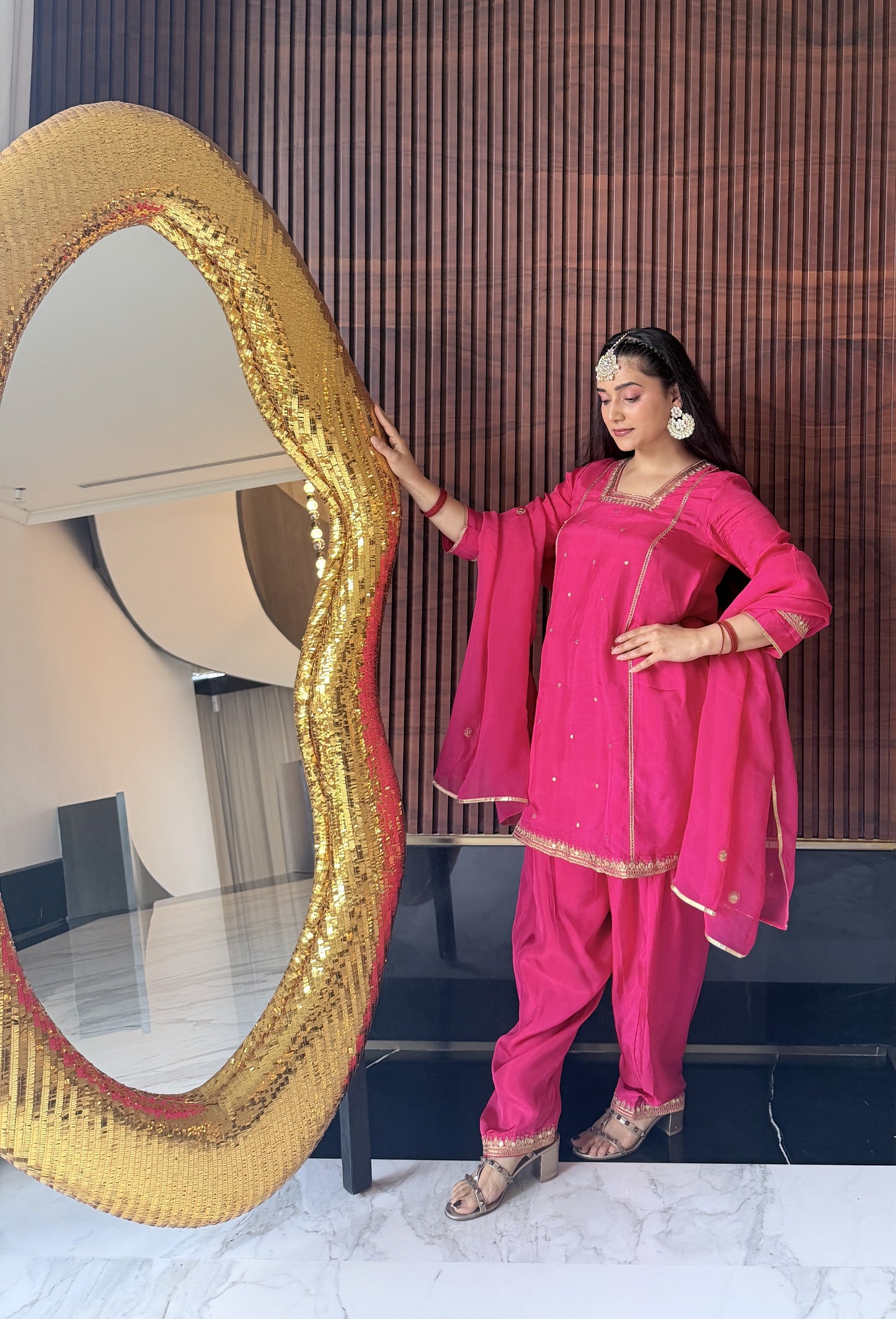 RIDHIMA VASHISTH IN FUSCIA FESTIVE SALWAR SET