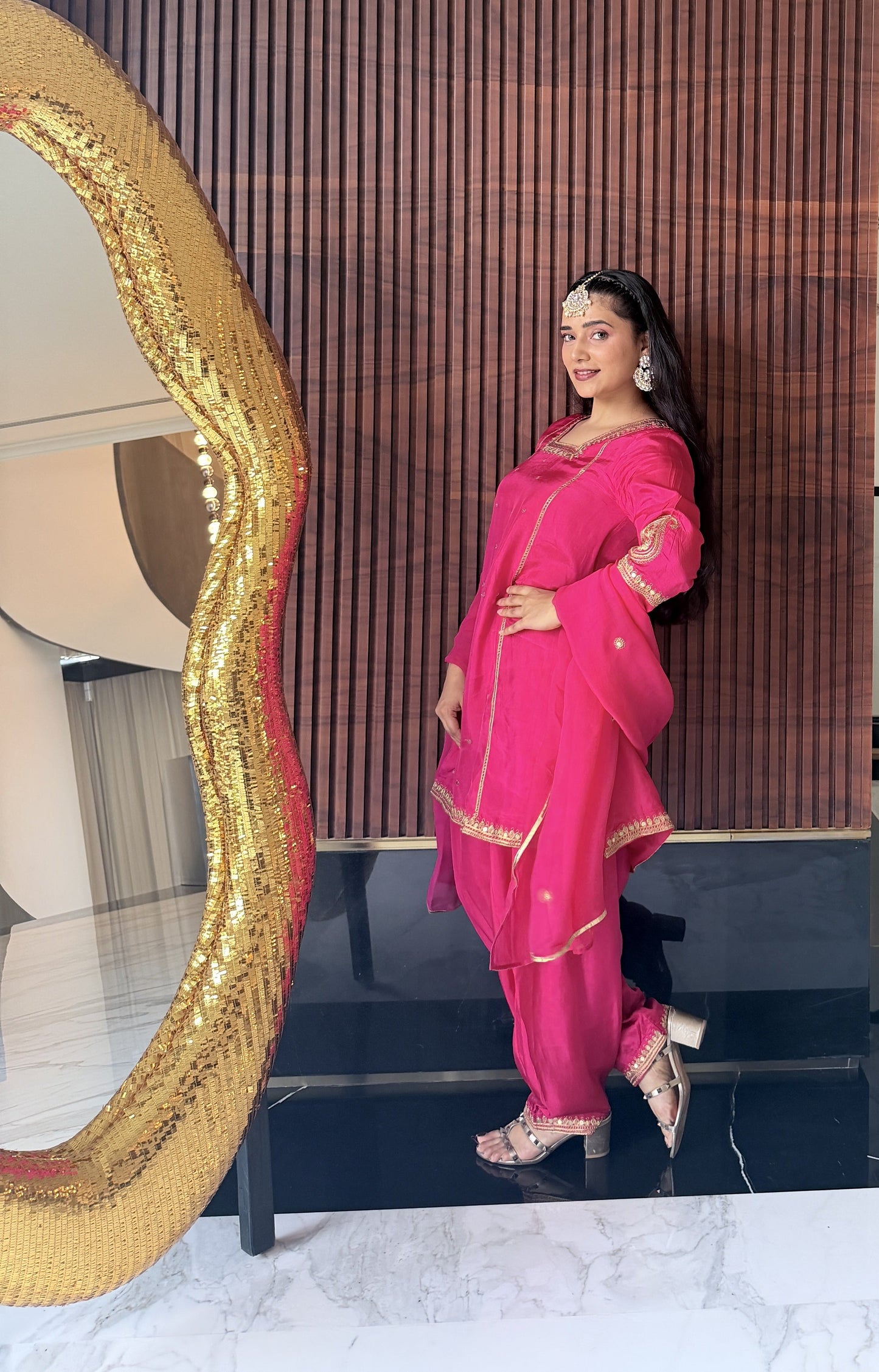 RIDHIMA VASHISTH IN FUSCIA FESTIVE SALWAR SET