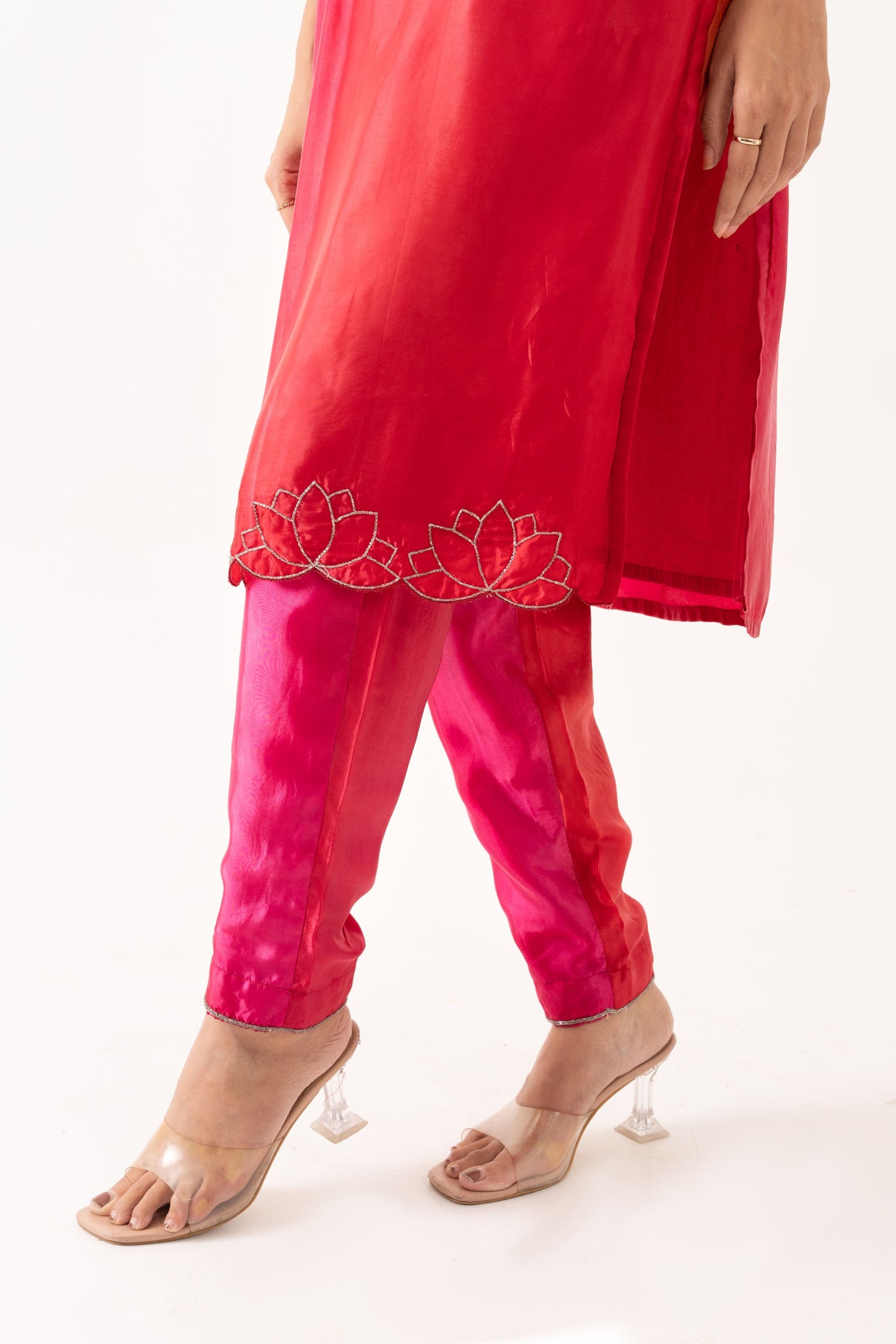 GAURI IN LOTUS EMBROIDERED SHADED KURTA BOTTOM SET