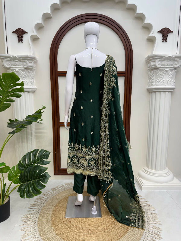 Green spaghetti sleeveless mehendi kurta with pent and dupatta 3pc set