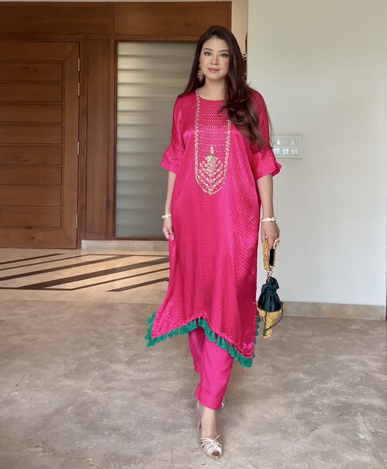 FUCHIA GAJJI BOOTI KAFTAN SET